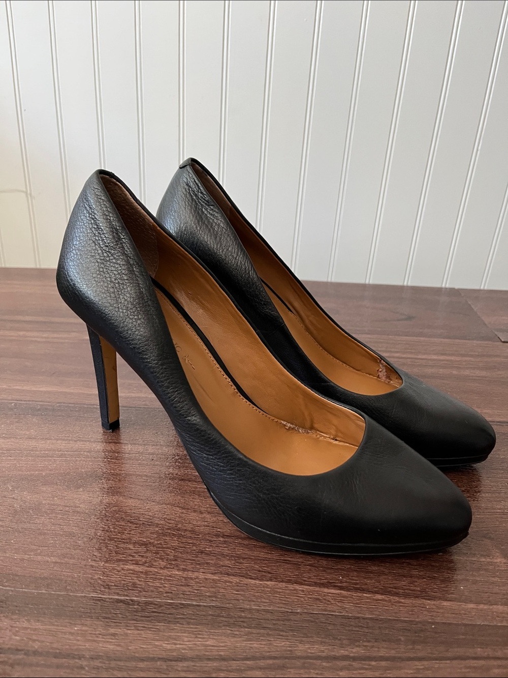 Banana Republic Black Leather High Heel Pumps